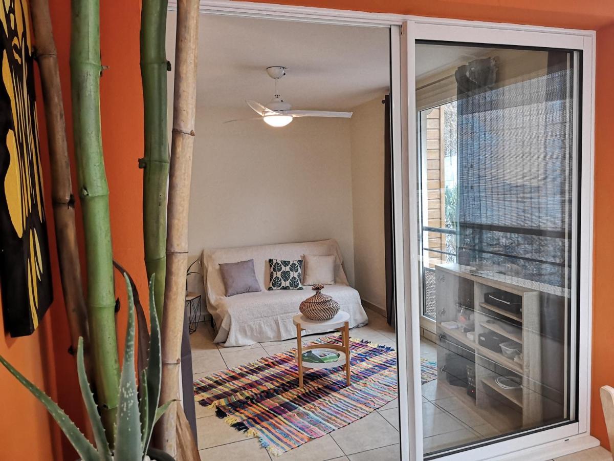 Bel Appartement Avec Terrasse Proche Des Plages Saint-Gilles-les Bains Exteriör bild