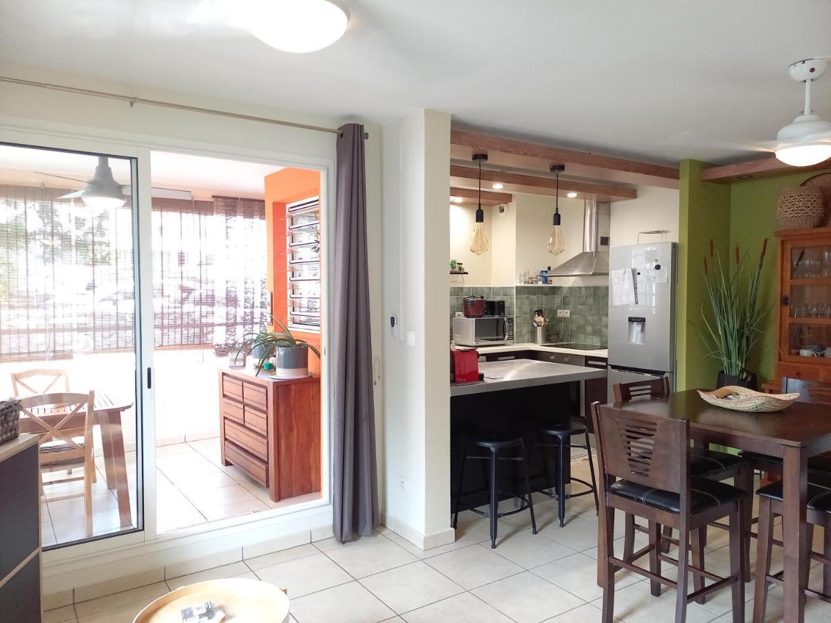 Bel Appartement Avec Terrasse Proche Des Plages Saint-Gilles-les Bains Exteriör bild