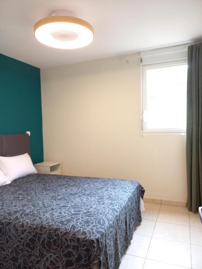 Bel Appartement Avec Terrasse Proche Des Plages Saint-Gilles-les Bains Exteriör bild