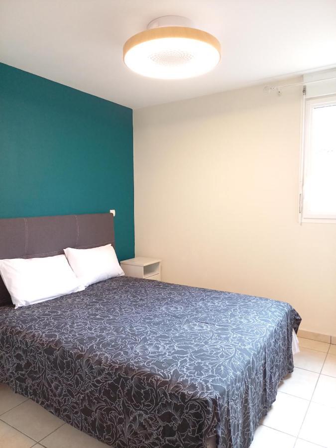 Bel Appartement Avec Terrasse Proche Des Plages Saint-Gilles-les Bains Exteriör bild